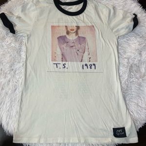 Taylor Swift 1989 Tour Concert Shirt Size Small